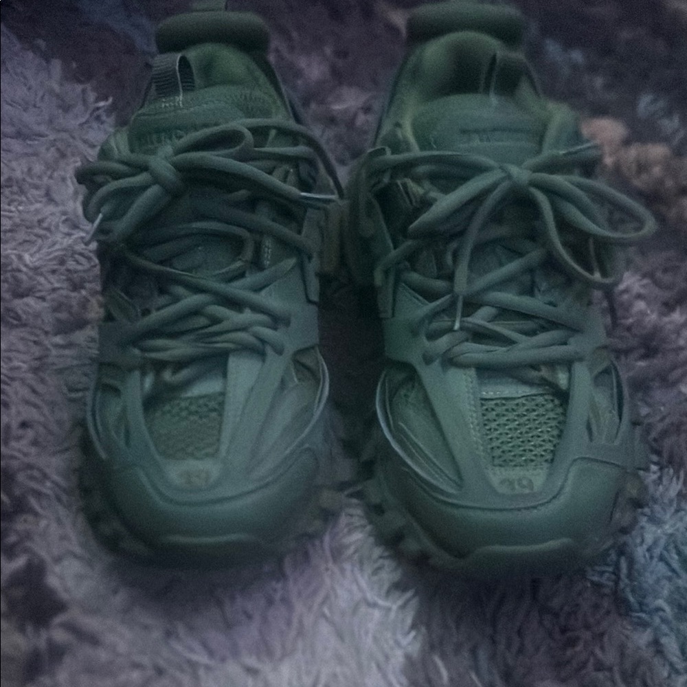 Balenciaga Green Sneakers - Picture 7 of 16